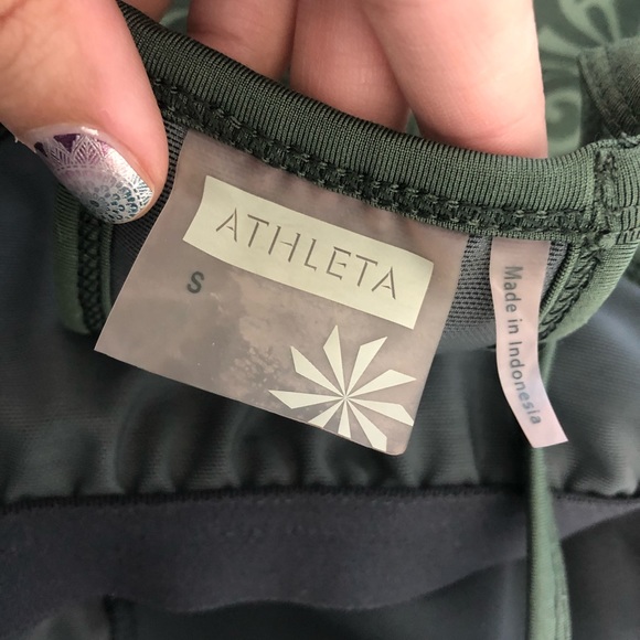 Athleta Green Geo Tank S EUC - Picture 5 of 6